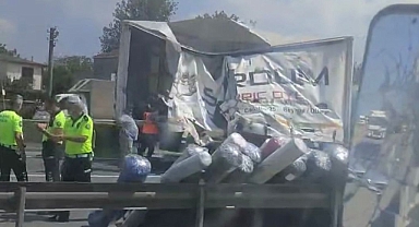 Arifiye–Geyve Yolunda Kaza: Tonlarca Halı Yola Savruldu