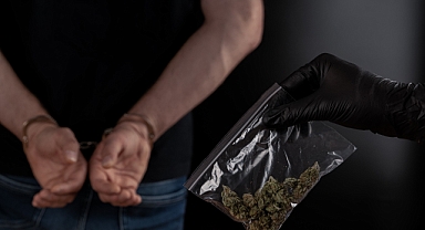 Cephanelik Gibi Ev: Uyuşturucu, Terazi ve Nakit Para!