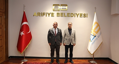 Sakarya Üniversitesi Rektörü Prof. Dr. Hamza Al, Arifiye Belediyesi’ni Ziyaret Etti