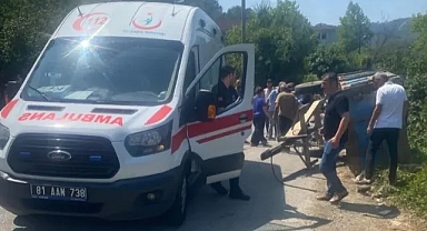 Traktör Devrildi, İşçiler Yola Savruldu!