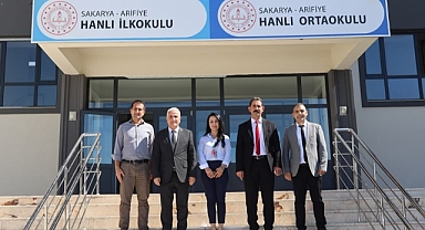 Arifiye İlçe Milli Eğitim Müdürü Ali Dere’den Hanlı İlkokulu ve Ortaokuluna Ziyaret!