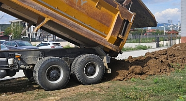 Arifiye Necmettin Erbakan Fen Lisesi Bahçesi Ağaçlandırılıyor