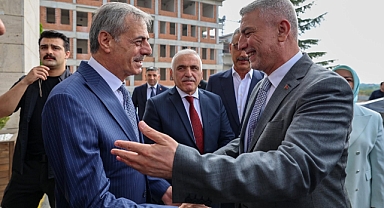 Ticaret Bakanı Ömer Bolat Sakarya'da: Türkiye Yüzyılı'na Emin Adımlarla İlerliyoruz!