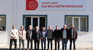 Arifiye Muhtarlar Derneği’nden İlçe Milli Eğitim Müdürlüğü’ne Ziyaret