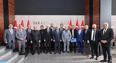 Başkan Kulaksız ve Muhtarlar, 19 Ekim Öncesi Vali Doğan'ı Ziyaret Etti