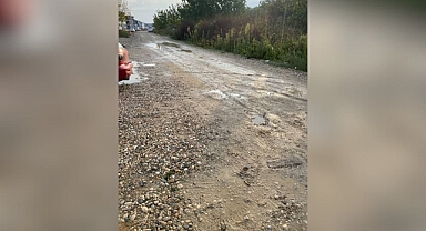 Hanlıköy’de Sokaklar Çamur ve Tozla Mücadele Ediyor