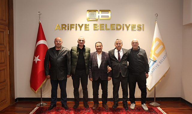 Arifiye Belediyesi’nde Samimi Ziyaret: Karakullukçu, Yılmazer ve Tosun’u Ağırladı