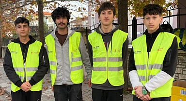 AK Parti Arifiye'den Öğrencilere 