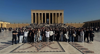 Arifiye Ortaokulu Öğrencilerinden Anlamlı Ankara Ziyareti