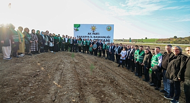 Başkan Karakullukçu, Alandüzü Mahallesi’nde Fidan Dikme Etkinliğine Katıldı