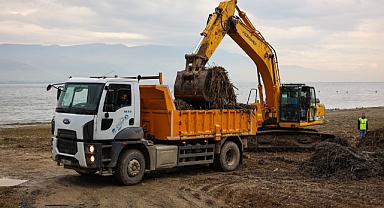 Göl Ekosistemi İçin 4 Kilometrelik Temizlik Operasyonu