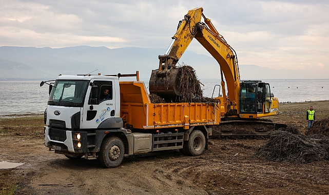 Göl Ekosistemi İçin 4 Kilometrelik Temizlik Operasyonu