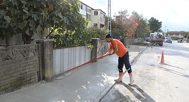 Hanlı Girişi Yenileniyor: Beton Kaldırımlarda Çalışmalar Hızlandı