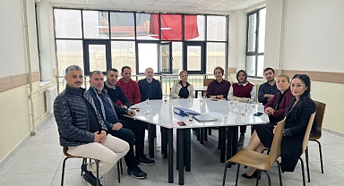 Hanlı İlköğretim’de Güven Tazeledi: Okul Aile Birliği Başkanı Yeniden Adem Şekerli