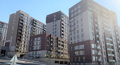 Sakarya’da Konut Heyecanı: Banka Önlerinde Uzun Kuyruklar!