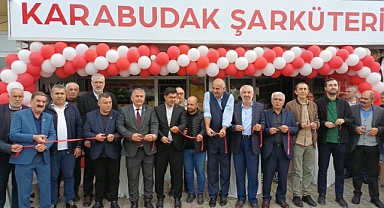 Arifiye'ye Yeni Şarküteri: Açılışta Önemli İsimler Buluştu