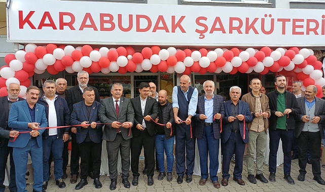 Arifiye'ye Yeni Şarküteri: Açılışta Önemli İsimler Buluştu