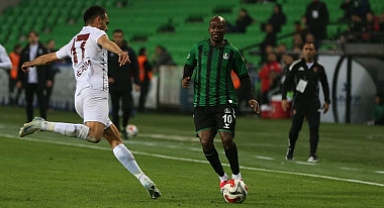 Sakaryaspor’dan Sahasında Güç Gösterisi: Hatayspor’u 3-0’la Geçti