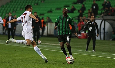 Sakaryaspor’dan Sahasında Güç Gösterisi: Hatayspor’u 3-0’la Geçti