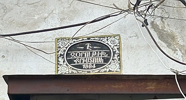 Uzunçarşı’da Tarih Gün Yüzüne Çıkıyor: Asırlık Yazıtlar Bulundu