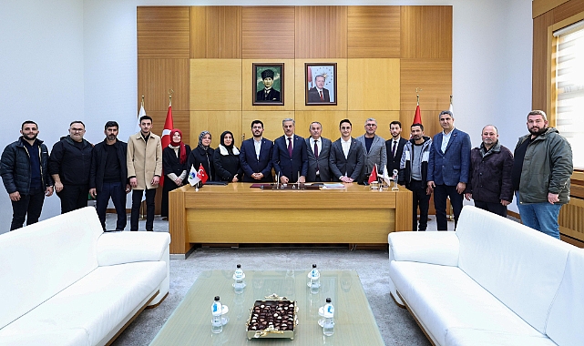 AK Parti Arifiye Teşkilatından Büyükşehir Belediye Başkanı Alemdar’a Ziyaret