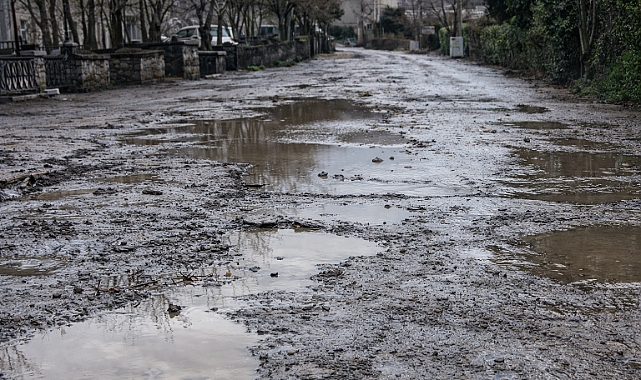 Arifiye'de Mahalleli Tepkili: Ahmediye' de Yol Sorunu!