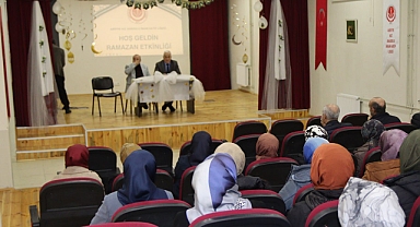 Arifiye’de Öğretmenler Bir Araya Geldi: Eğitim Masaya Yatırıldı!