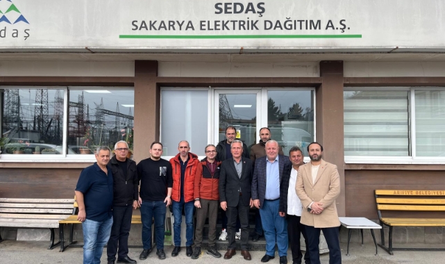 Muhtarlardan Toplu Hamle: Arifiye'de Elektrik Sıkıntısı Masada