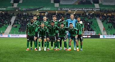 Yeşil-Siyah Aşkı Tribünlerde: Sakaryaspor’dan Coşkulu Kareler 