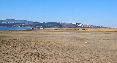 Arifiye Gölbaşı Park’ta Şok Görüntü: Göl Suyu 200 Metre Geriledi