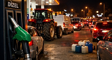 Depolar Full, Bidonlar Hazır! Zam Öncesi Sakarya'da Akaryakıt Seferberliği!