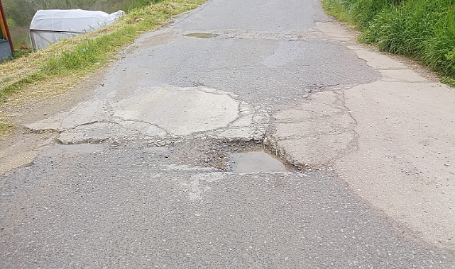 Demiryolu Caddesi Alarm Veriyor! Sürücüler Zorda!