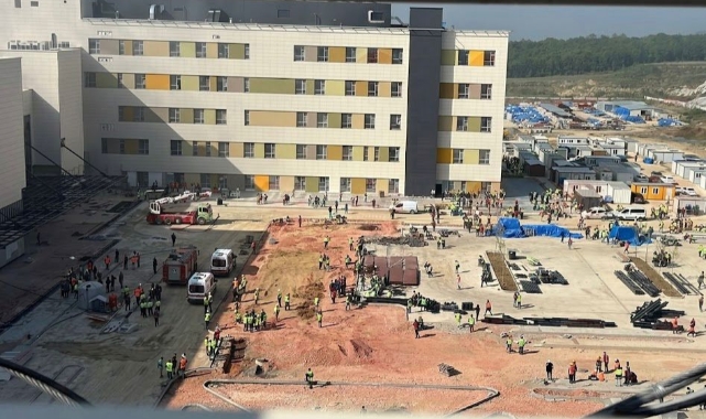 Dev Hastane Projesinde Yangın Paniği! Kontrol Altına Alındı