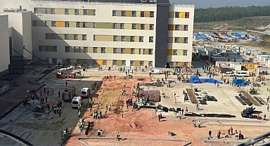 Dev Hastane Projesinde Yangın Paniği! Kontrol Altına Alındı