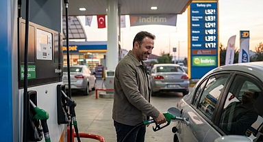 Petrol Düştü, İndirim Kapıda: Sürücüler Derin Nefes Alacak!