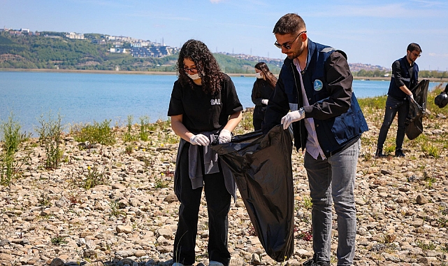 Sapanca Gölü İçin El Ele: Kıyılardan 85 Torba Atık Toplandı!