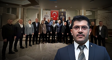AK Parti'nin Bursa Kampında Dikkat Çeken Eksik: Fatih Yeşilyurt Neden Yoktu?