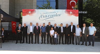 Arifiye’de Geleneksel Toplu Bayramlaşma Programı Yoğun Katılımla Gerçekleştirildi