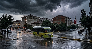 Arifiye’de Hava Sertleşiyor! Gökgürültülü Sağanak Geliyor.
