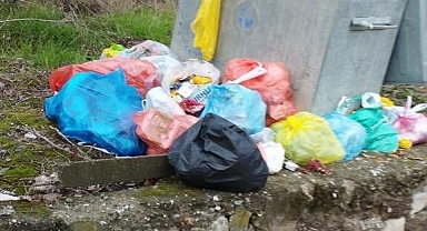 Arifiye'de Vatandaşlar Şikayetçi: Belediye İlçemizin Sorunlarını Çözmüyor