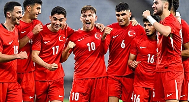 Haber Başlığı: Serdivan’da Milli Maç Heyecanı: Dev Ekran Kuruluyor