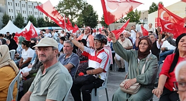 Sakarya’da Demokrasi Nöbeti: 15 Temmuz Ruhu Meydanlarda Yaşatıldı