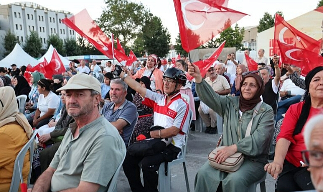 Sakarya’da Demokrasi Nöbeti: 15 Temmuz Ruhu Meydanlarda Yaşatıldı