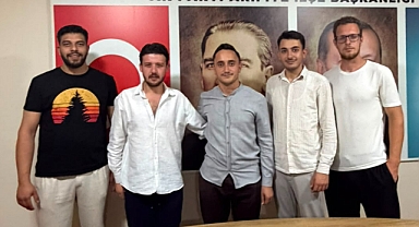 Yeniden Refah Partisi Arifiye Gençlik Kolları Başkanı Saruhan Demirci AK Gençlik Arifiye’ye Katıldı