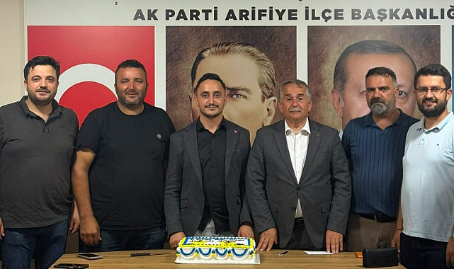Arifiye'de Gençlik Kollarından Anlamlı Yıldönümü Programı: Görevde 1. Yıl Kutlandı