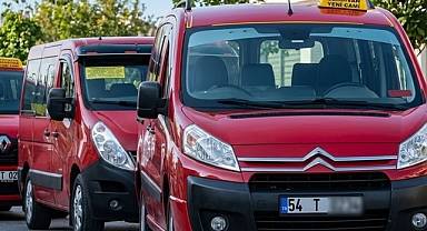 Sakarya’da Kırmızı Dolmuş Devri Kapanıyor: 150 Araç Taksici Oluyor!