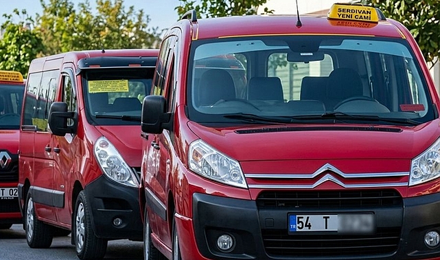Sakarya’da Kırmızı Dolmuş Devri Kapanıyor: 150 Araç Taksici Oluyor!