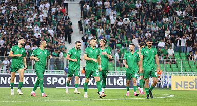 Sakaryaspor İstanbul Deplasmanında Geri Döndü: Beyoğlu Yeni Çarşı'yı İkinci Yarıda Devirdi